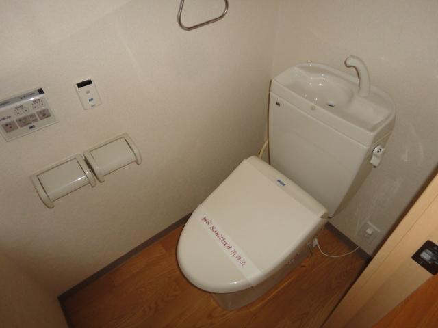 17/28 トイレ