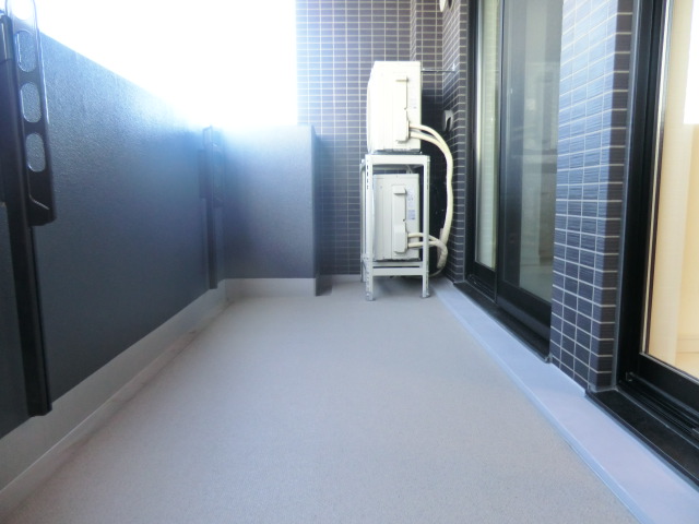 16/23 バルコニー