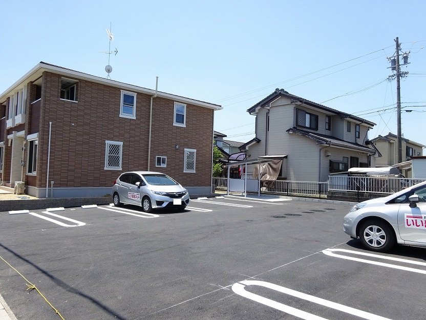 14/20 駐車場