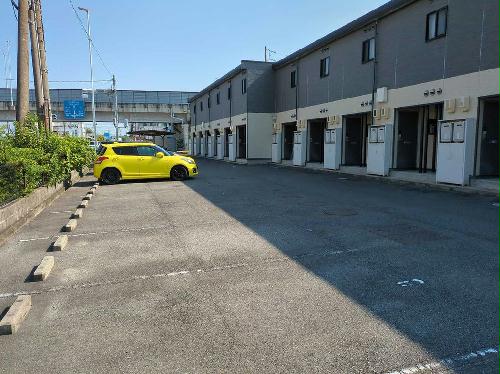 14/14 駐車場