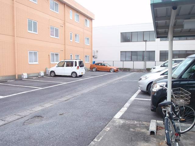 22/30 駐車場