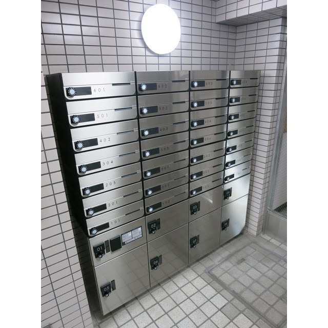 21/22 エントランス