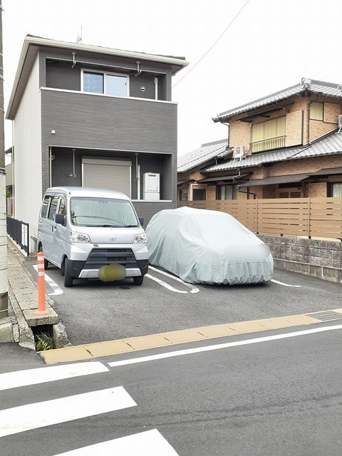 21/28 駐車場
