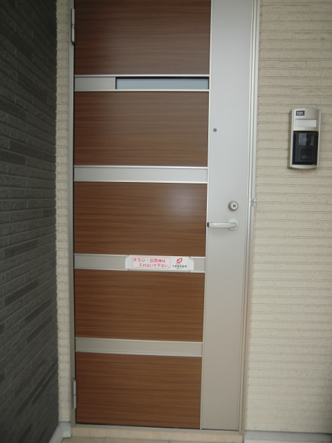 22/28 エントランス