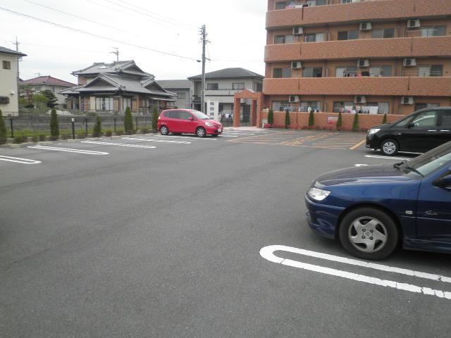 22/30 駐車場