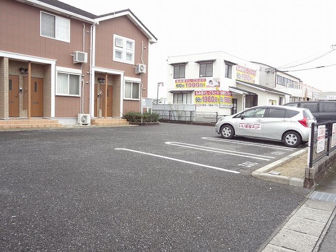 22/30 駐車場