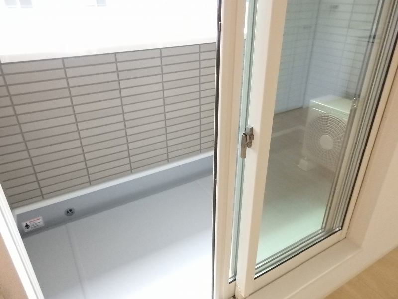 15/23 バルコニー