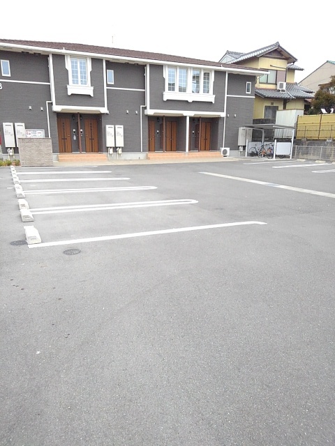 14/21 駐車場