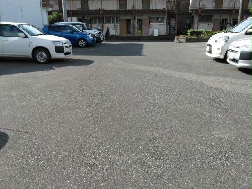16/19 駐車場