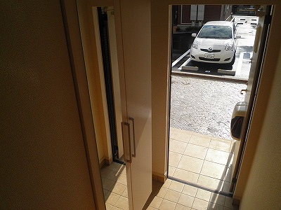 14/22 エントランス