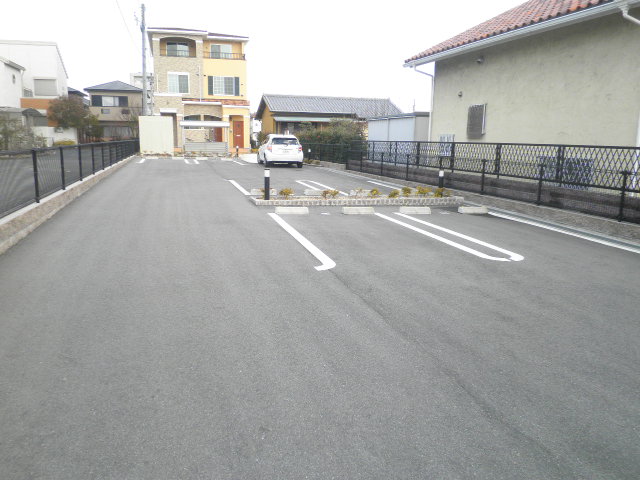22/30 駐車場