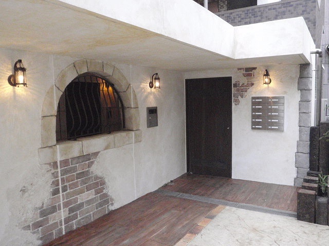 14/20 エントランス