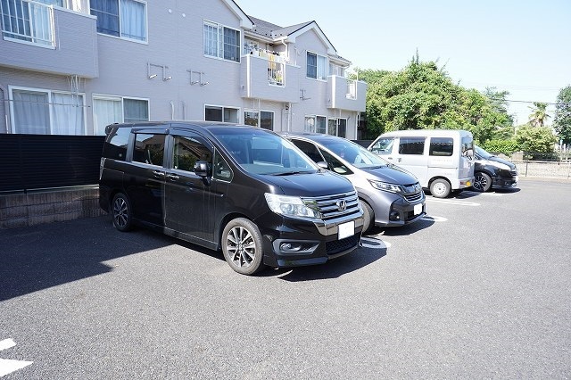 17/23 駐車場