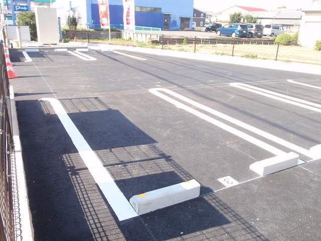 2/2 駐車場