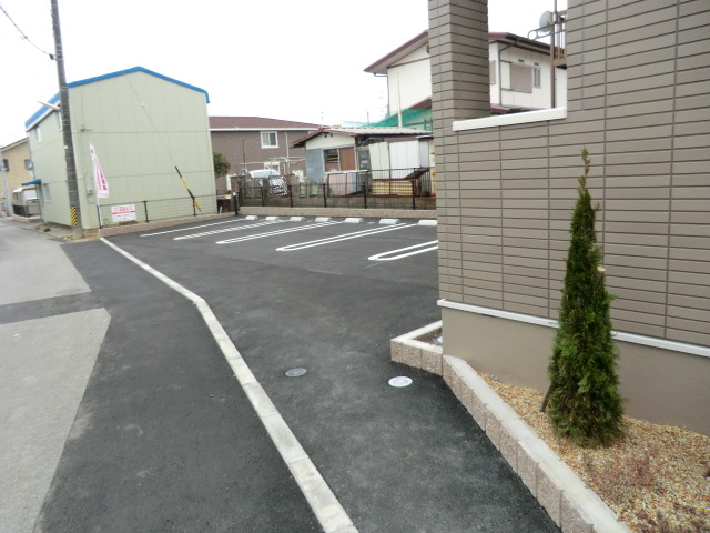 21/28 駐車場