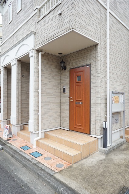 18/24 エントランス