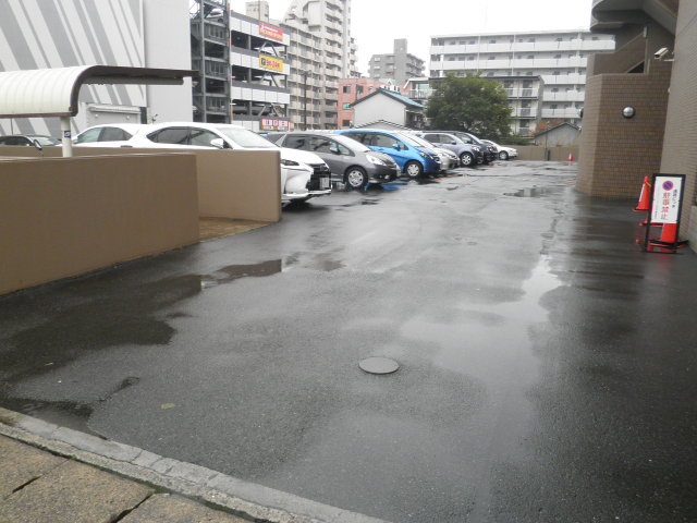 3/10 駐車場