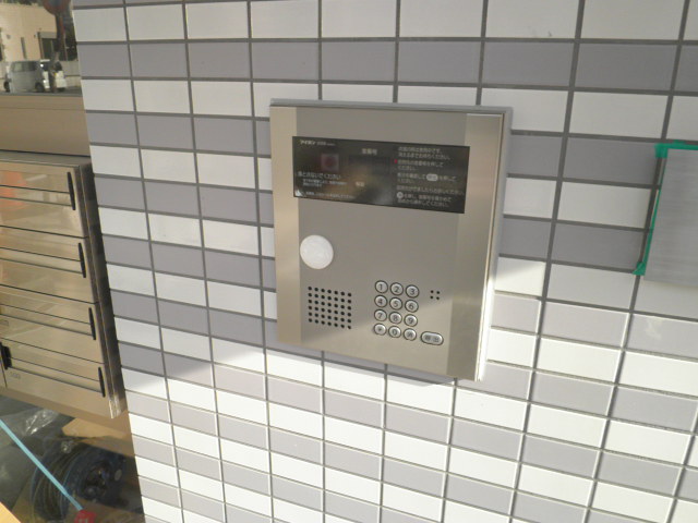 22/30 エントランス