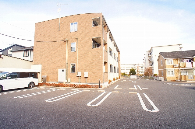 14/20 駐車場
