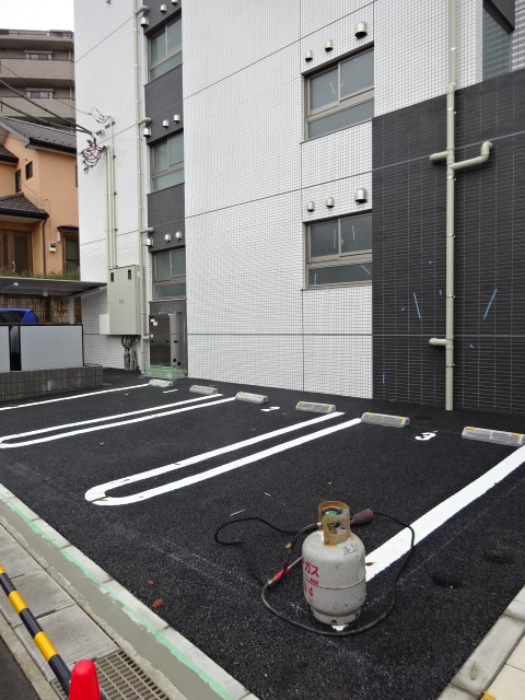 22/28 駐車場