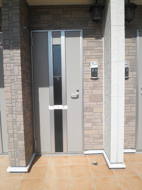 2/2 エントランス