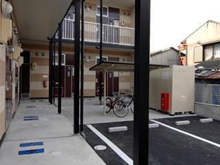 13/19 エントランス