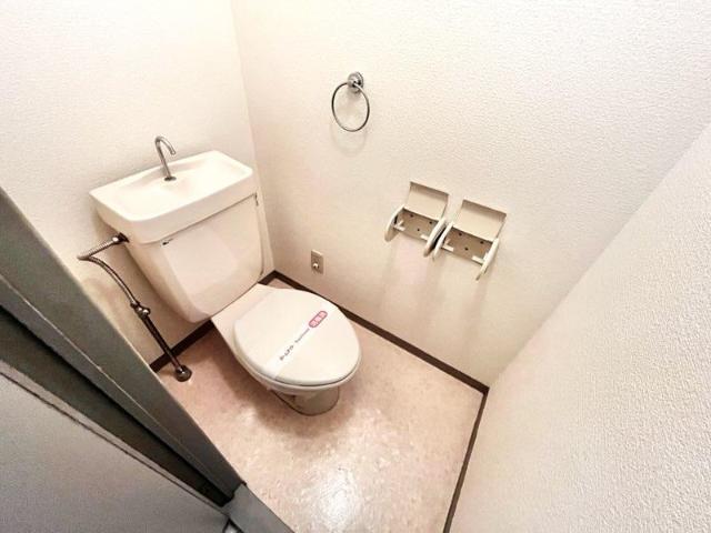 16/23 トイレ