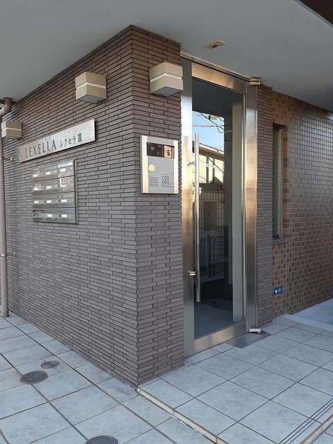 14/18 エントランス