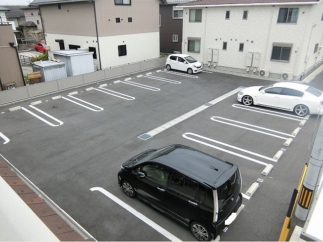 22/30 駐車場