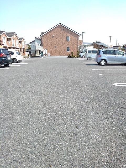 16/22 駐車場