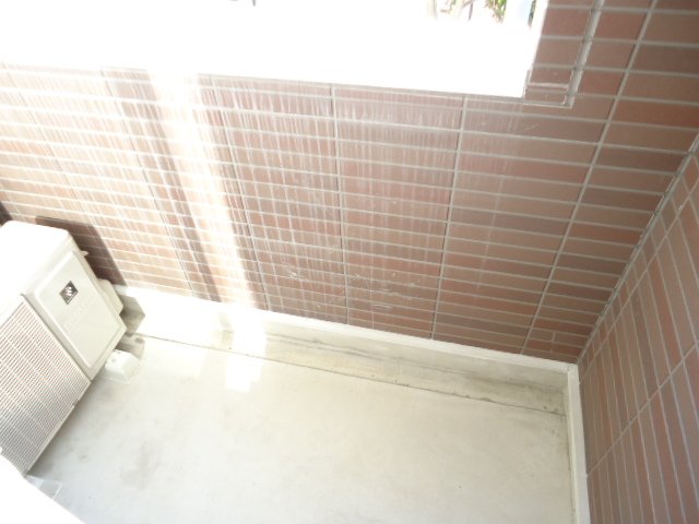 18/23 バルコニー