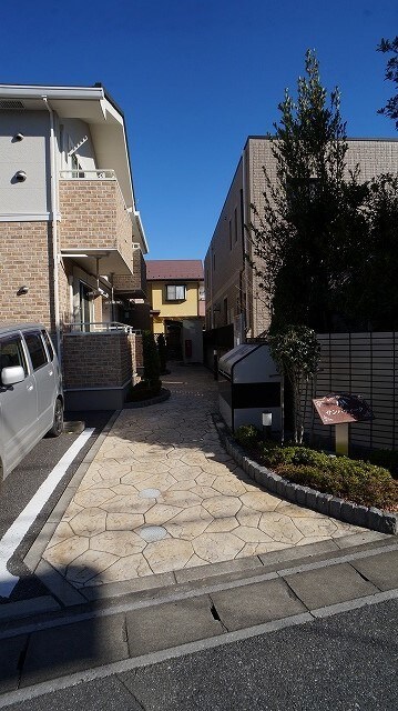 25/30 エントランス