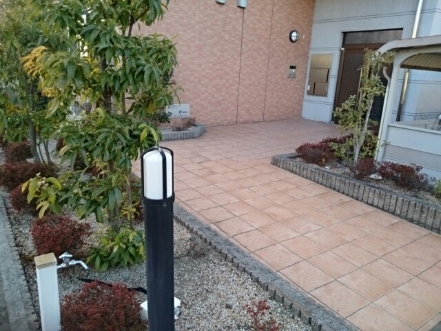 13/19 エントランス