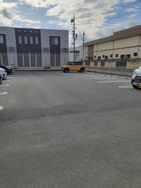 14/14 駐車場