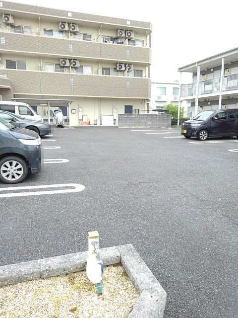 19/30 駐車場