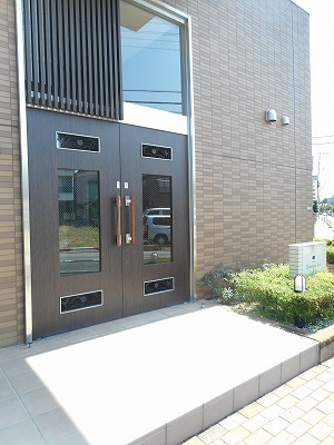 14/18 エントランス