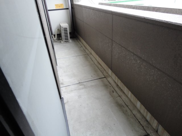 14/23 バルコニー