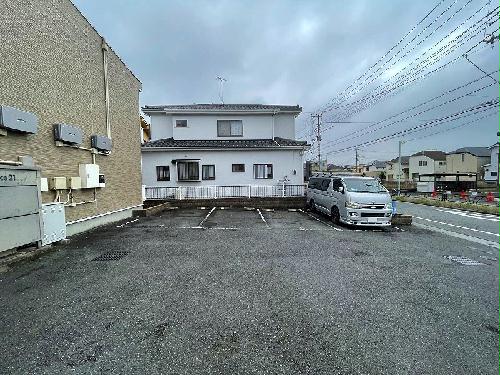 13/21 駐車場
