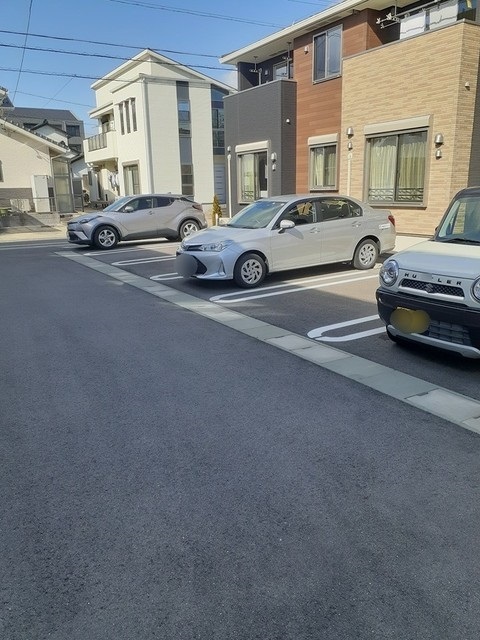 14/20 駐車場