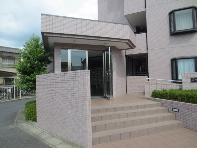 22/30 エントランス