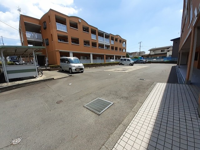 14/20 駐車場