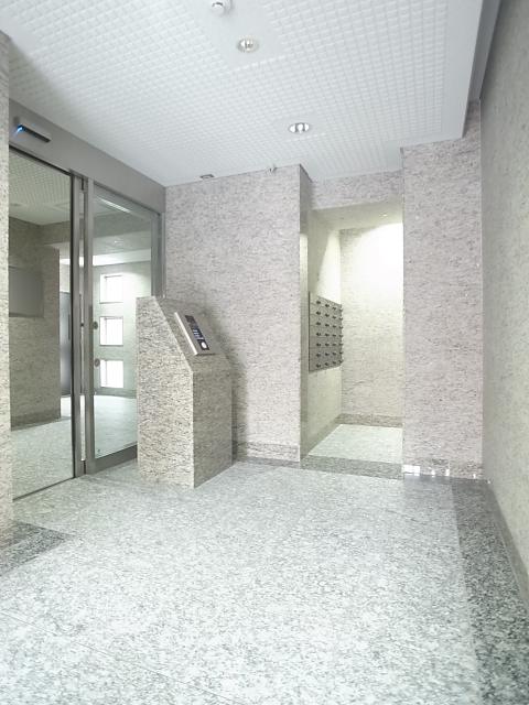 14/22 エントランス