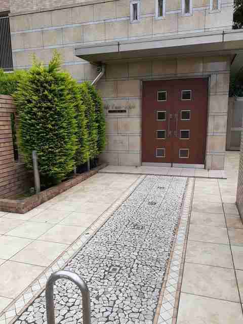 14/20 エントランス