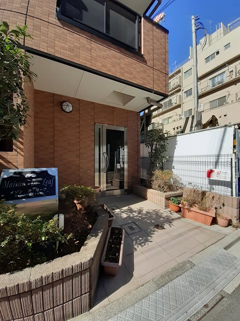 15/21 エントランス