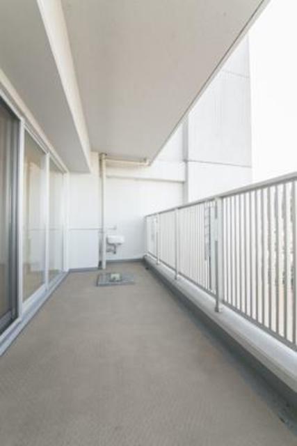 16/23 バルコニー