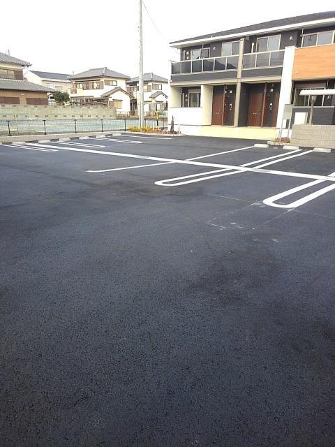 2/7 駐車場