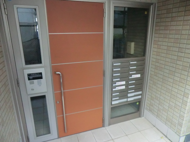 22/30 エントランス