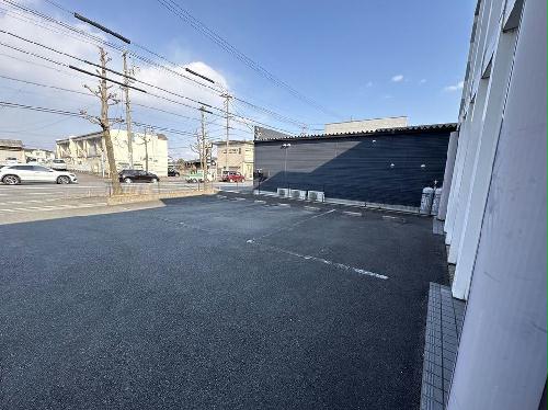 13/19 駐車場