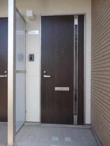 24/26 エントランス