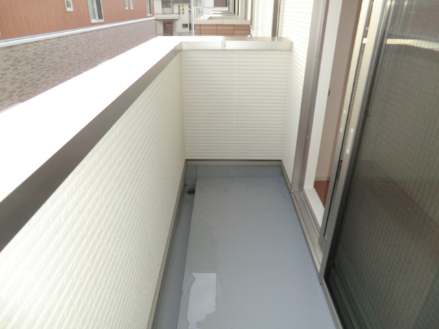 18/28 バルコニー